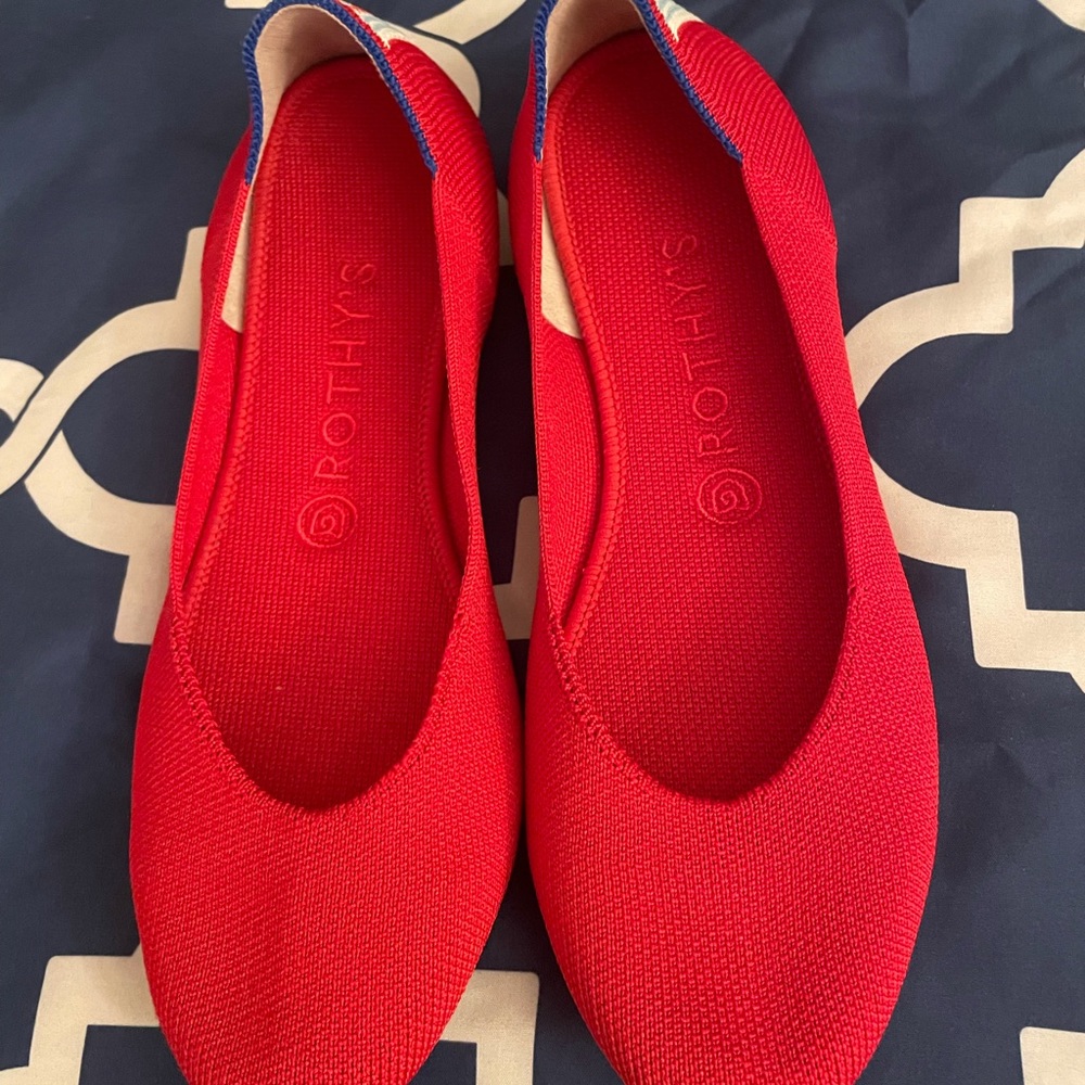 Rothy’s flats ( Square) in red, excellent condition (size 9)